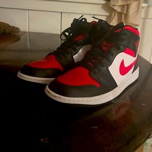 Brand new worn 2 times 100 bucks first come first serve